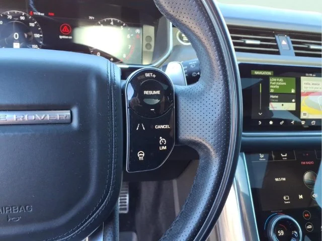 Used 2021 Black Land Rover HSE Silver Edition image 22