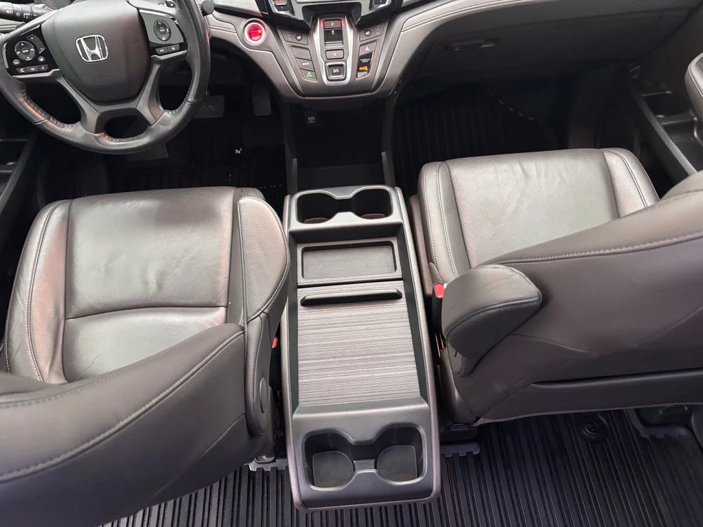 Used 2019 Silver Honda EX-L image 32