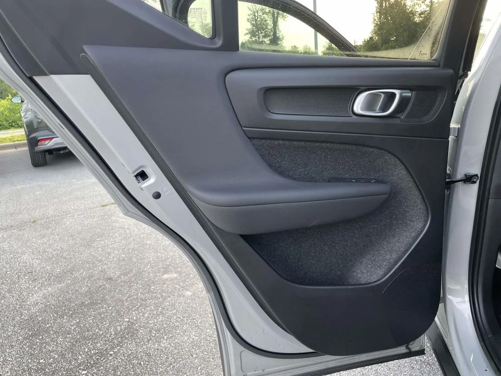 Used 2023 Silver Dawn Metallic Volvo Ultimate image 2