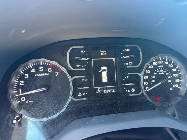 Used 2018 Gray Toyota SR5 image 8