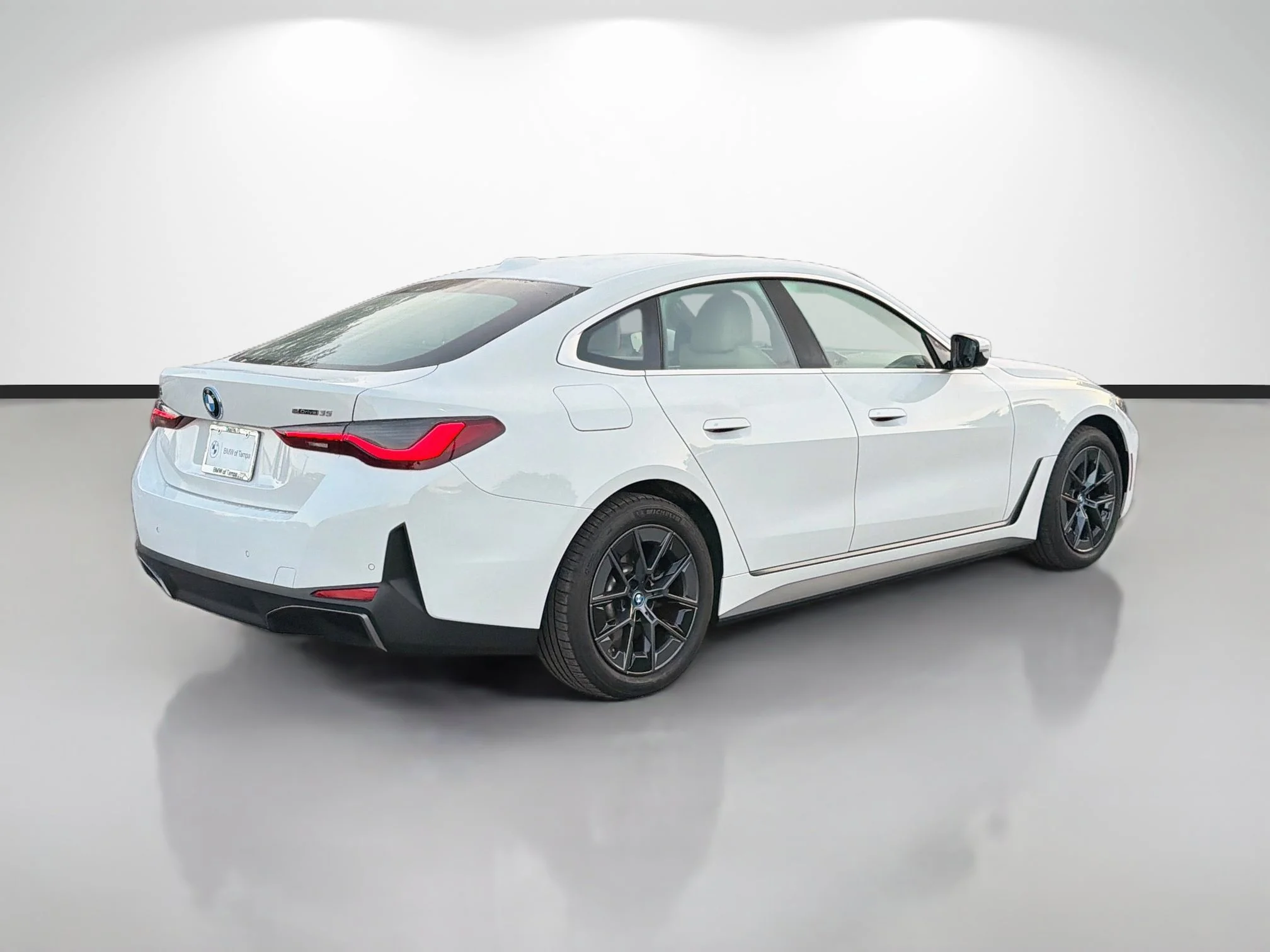 Used 2024 Alpine White BMW eDrive35 image 3
