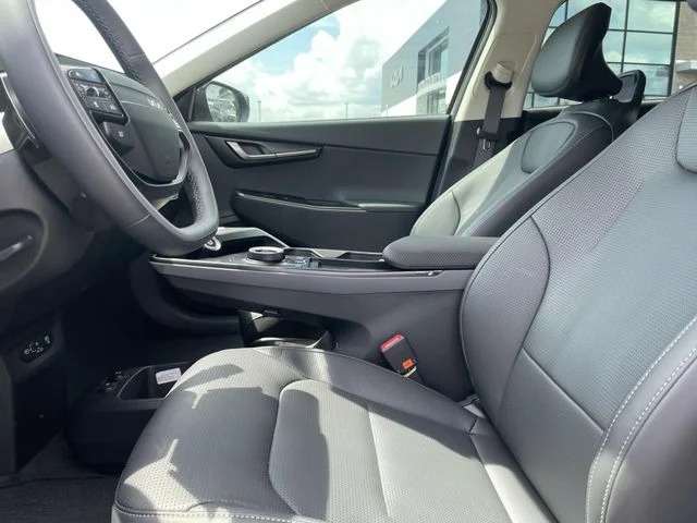 New 2026 Gray Kia Wind image 24