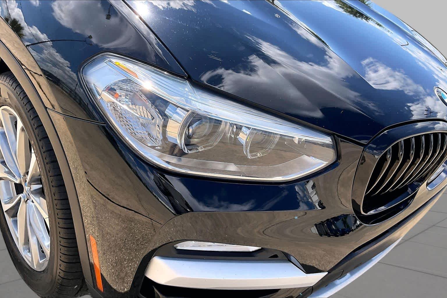 Used 2019 Jet Black BMW xDrive30i image 28