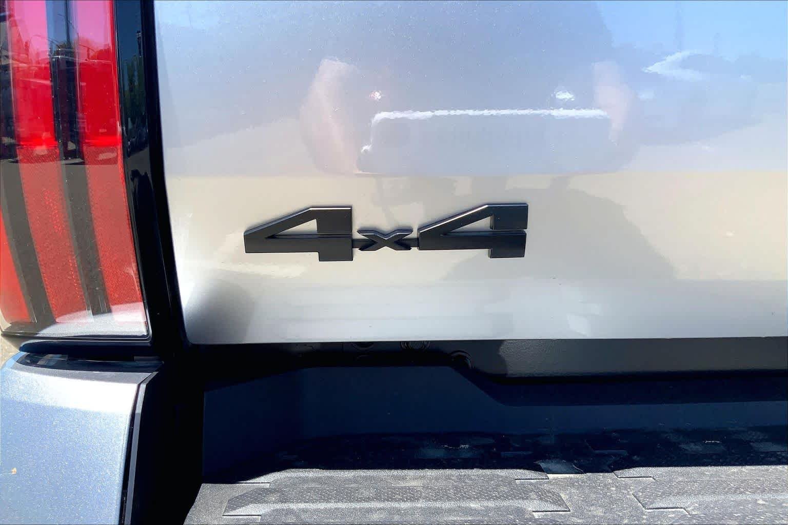 New 2026 Celestial Silver Metallic Toyota Platinum image 15