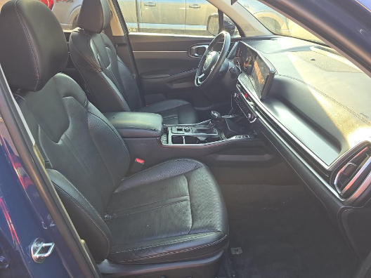 Used 2024 Black Kia EX image 4
