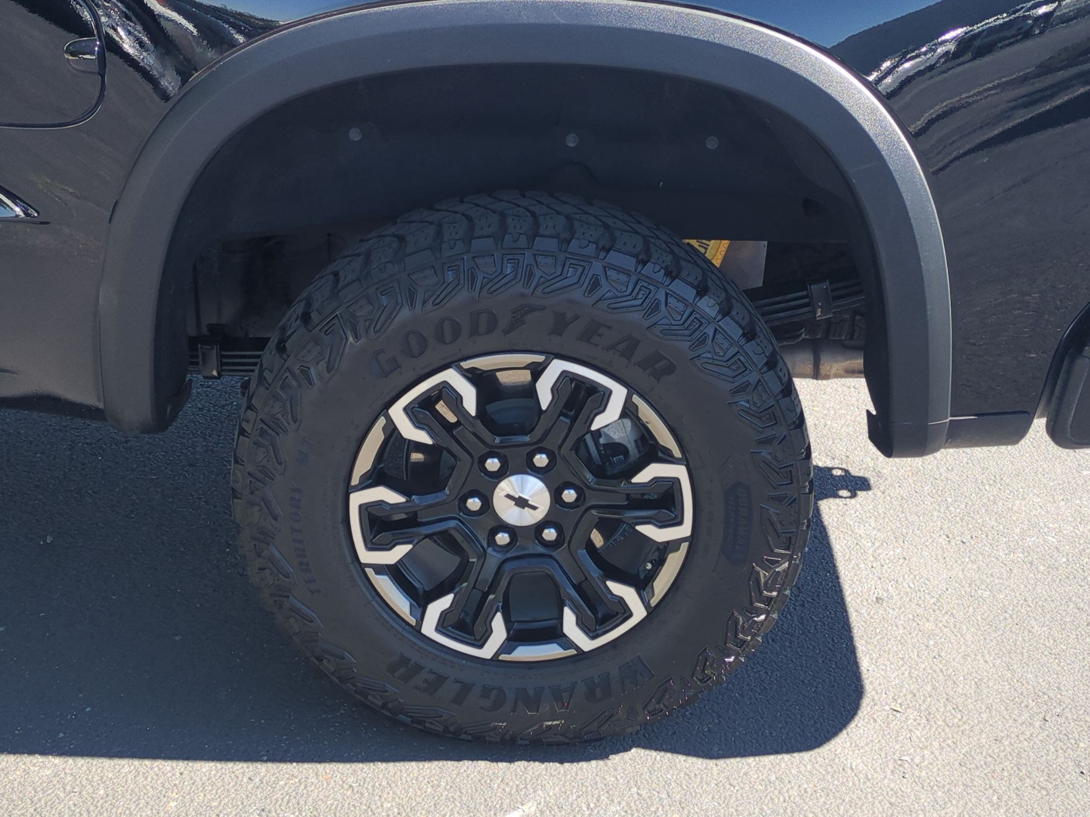 2025 Chevrolet Silverado 1500 ZR2 - Photo 13