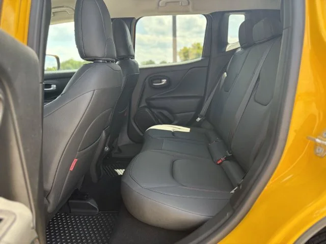 2023 Jeep Renegade Trailhawk - Photo 10