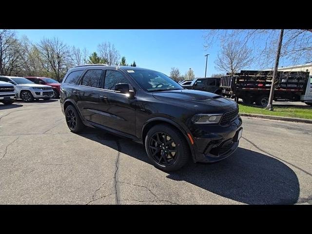 New 2026 Diamond Black Clear-Coat Exterior Paint Dodge GT PLUS image 9