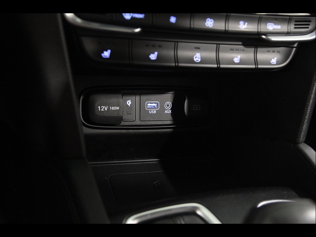 2020 Hyundai Santa Fe Limited - Photo 15