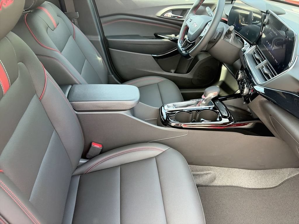 2026 Chevrolet Trax RS - Photo 8