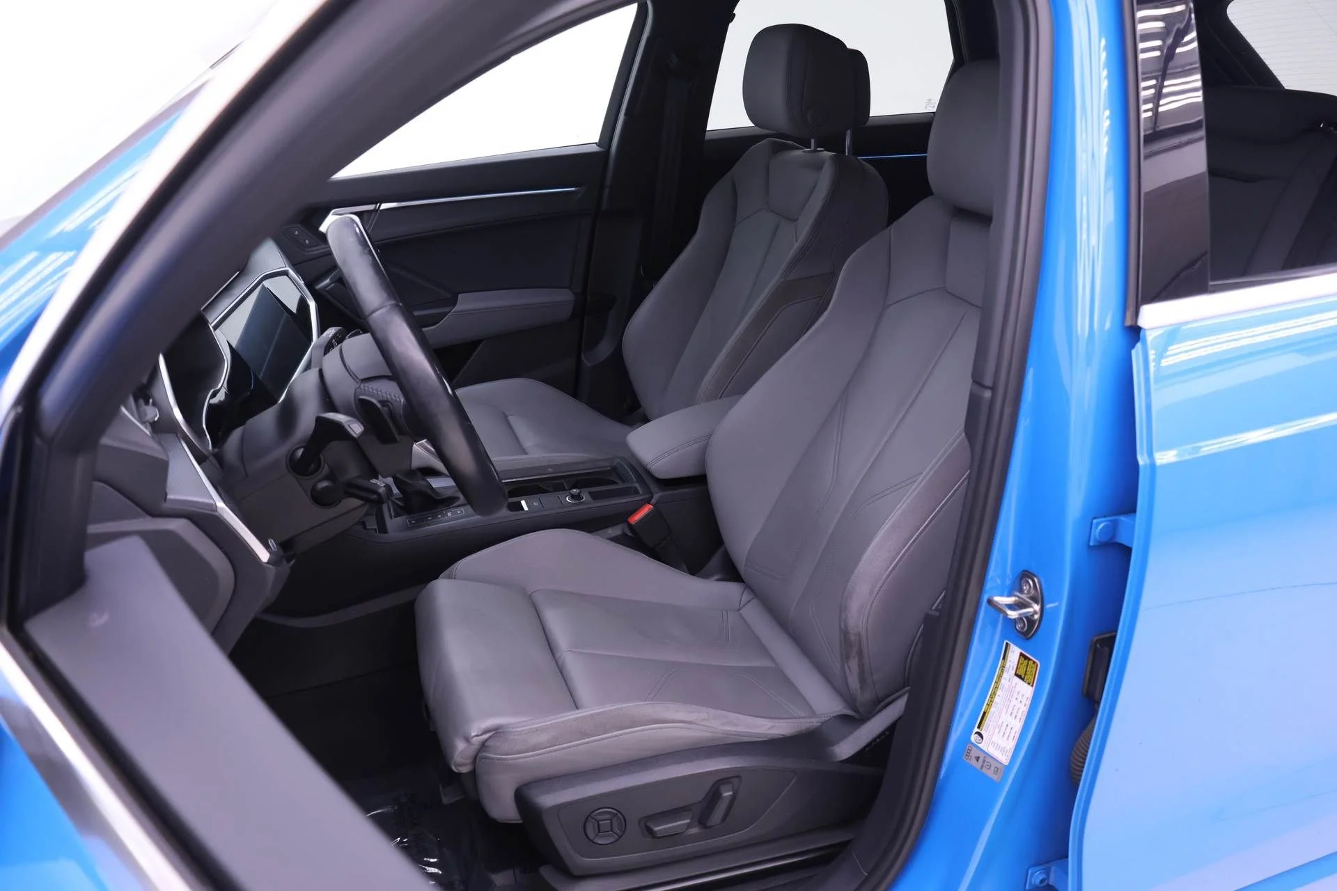 Used 2019 Blue Audi 2.0T Prestige image 7