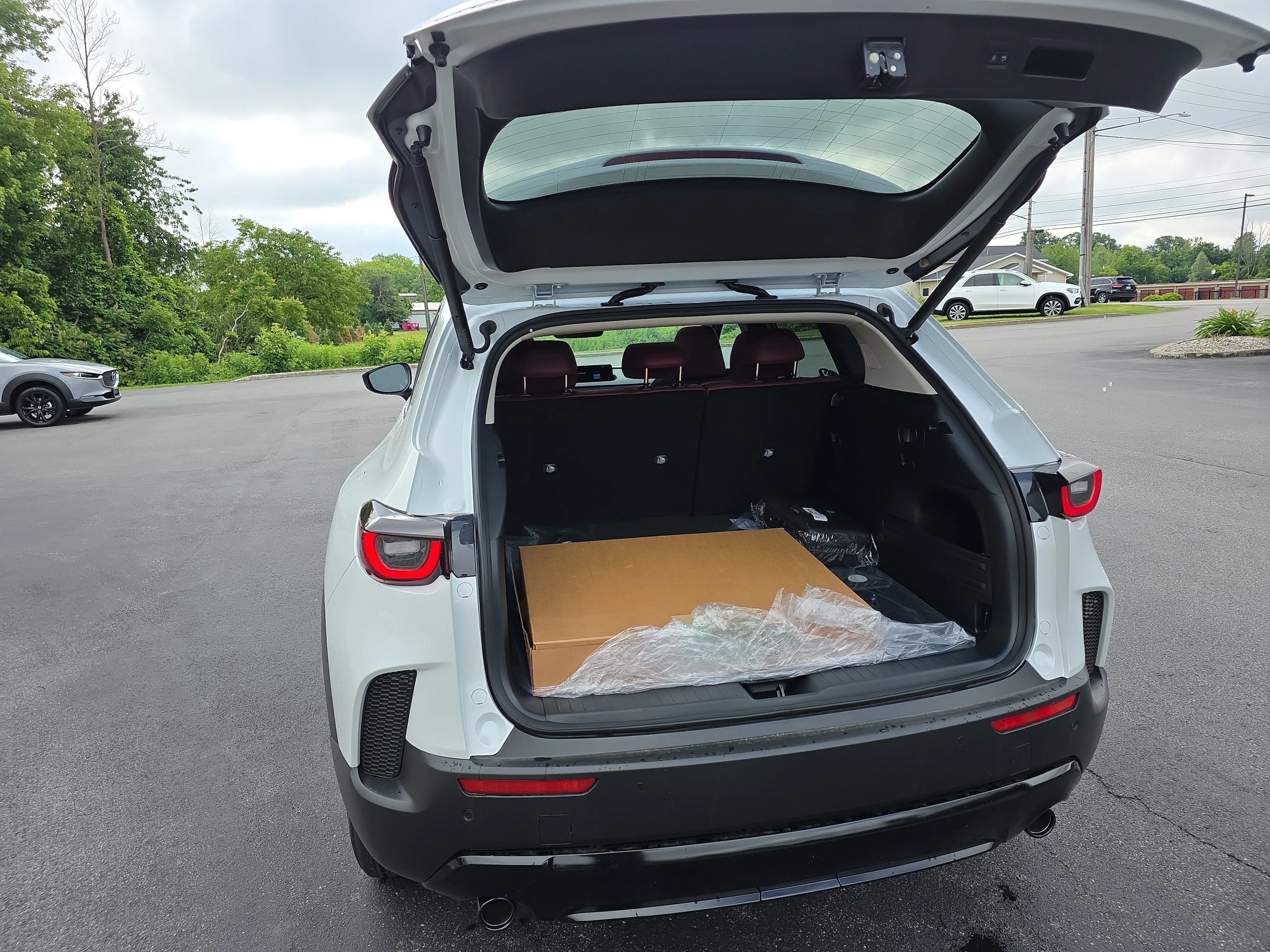 New 2026 Wind Chill Pearl Mazda Premium image 15