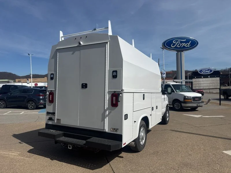 New 2026 Oxford White Ford E-350 SRW image 7