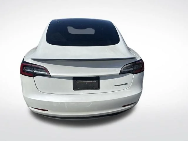 Used 2021  Tesla Performance image 3