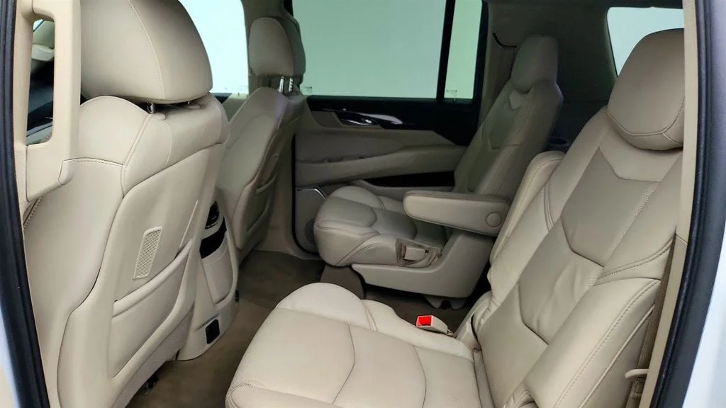 Used 2018 Crystal White Tricoat Cadillac 4WD 4dr Premium Luxury image 22