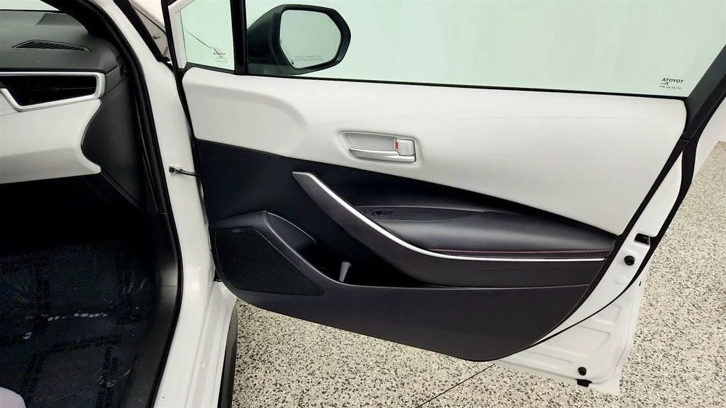 Used 2024 Wind Chill Pearl Toyota SE CVT image 22