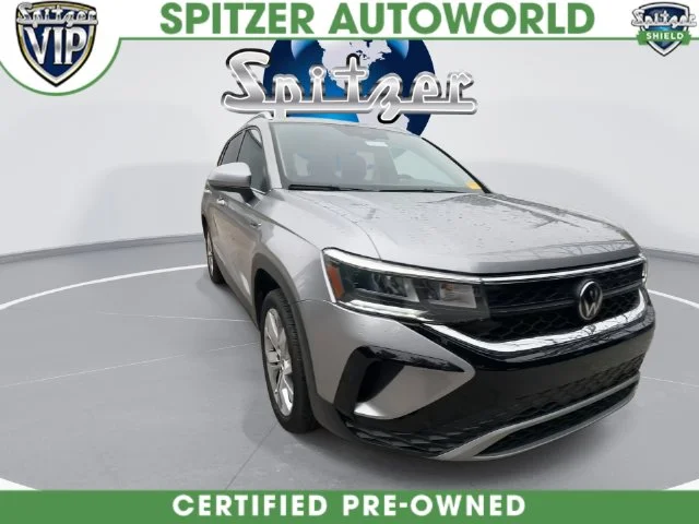 Certified Used 2023 Silver Volkswagen 1.5T SE image 3