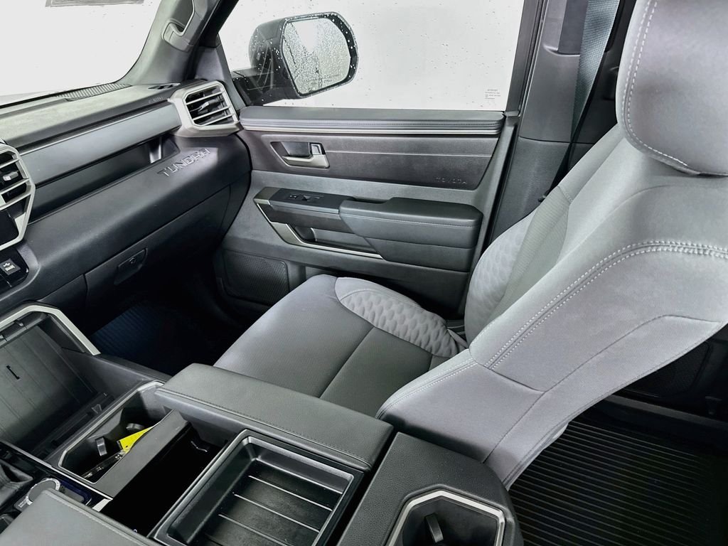 2025 Toyota Tundra SR5 - Photo 23