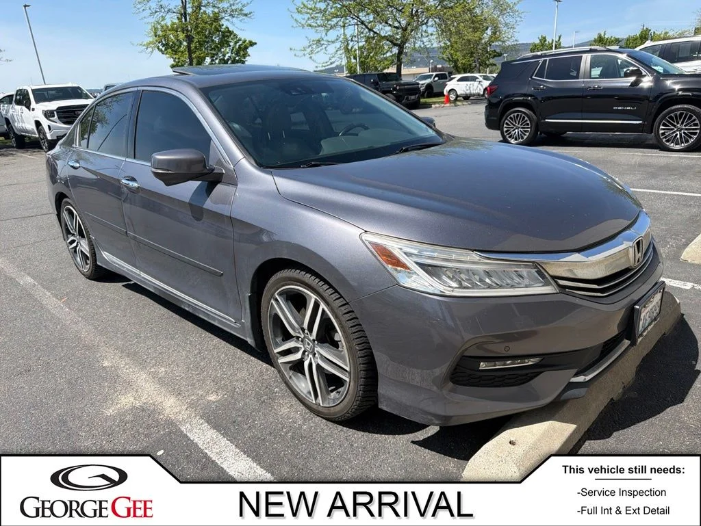 2016 Honda Accord Touring Auto's photo