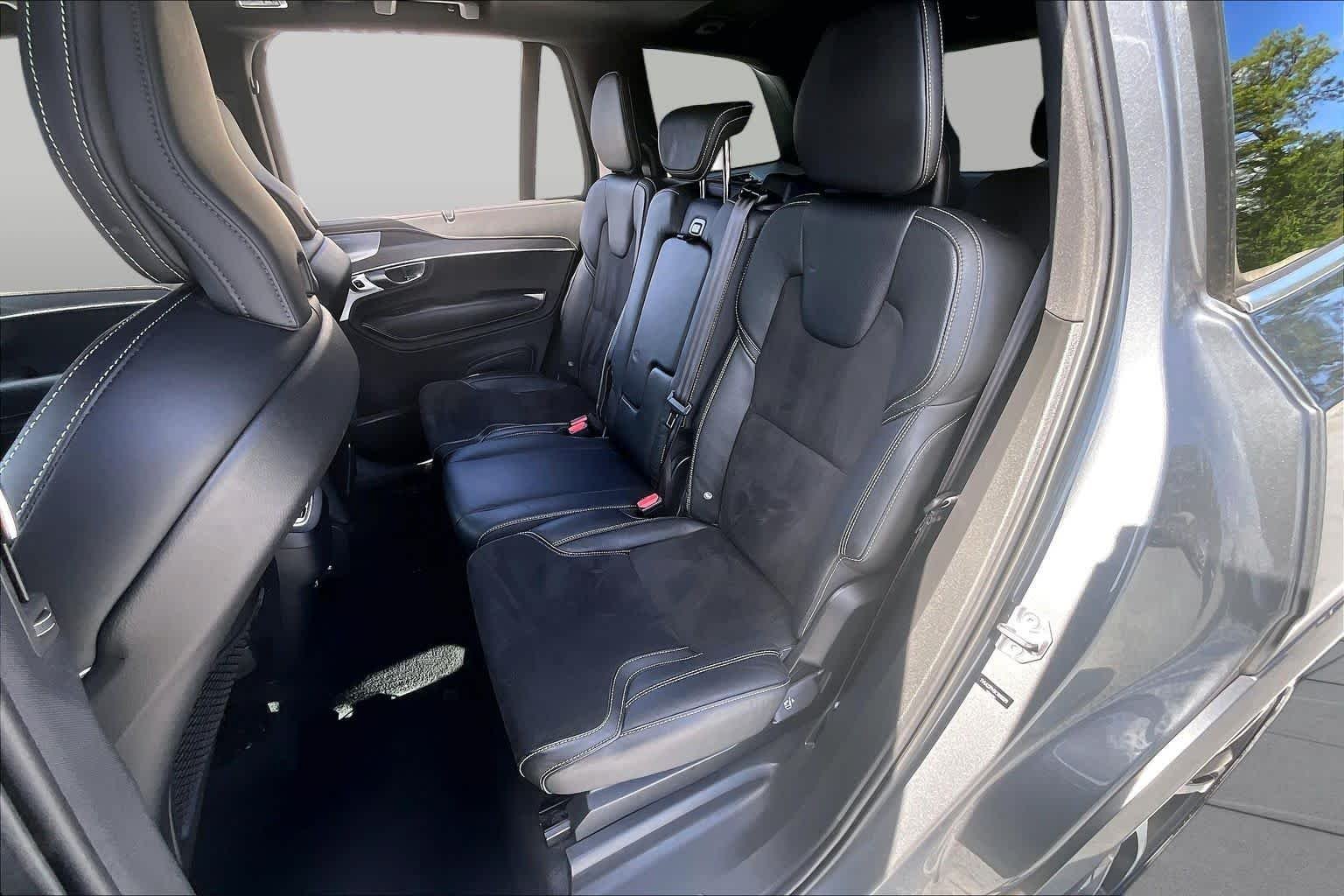 Used 2019 Osmium Grey Metallic Volvo R-Design image 21