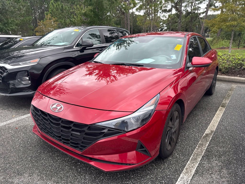 Used 2023 Red Hyundai SEL image 1