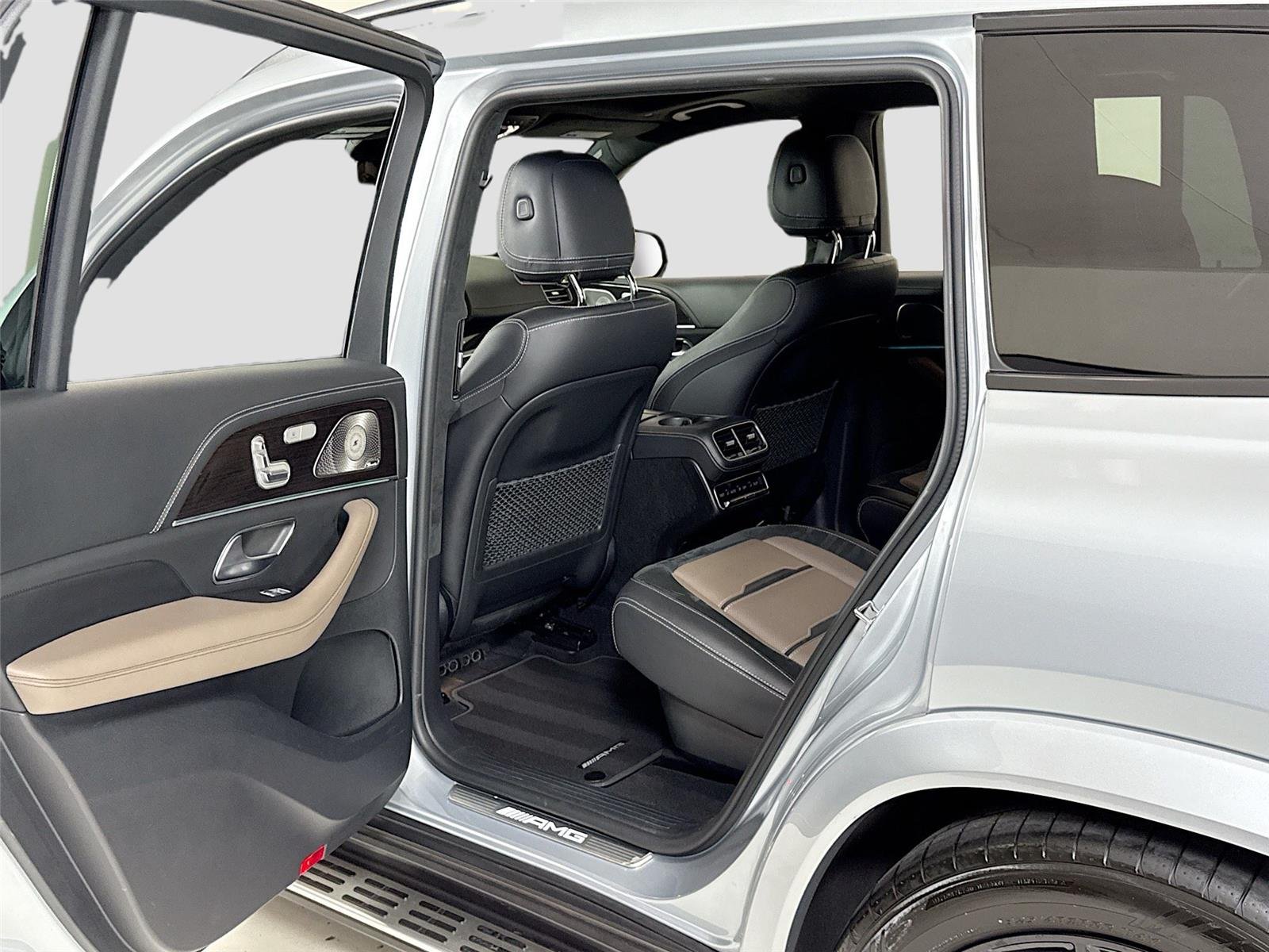 Used 2023 Cirrus Silver Metallic Mercedes-Benz AMG® GLS 63 | AMG® Performance Steering Wheel | Heated/Cooled Seats image 27