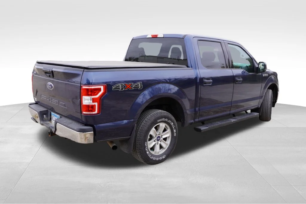 Used 2018 Blue Ford XLT image 3