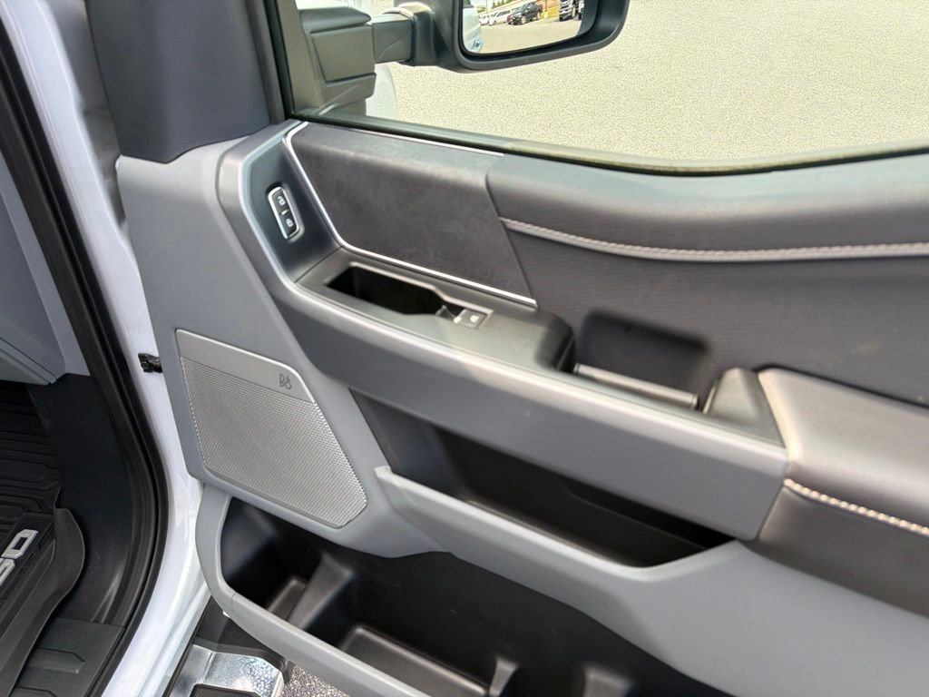 Certified Used 2025 White Metallic Ford XLT image 7