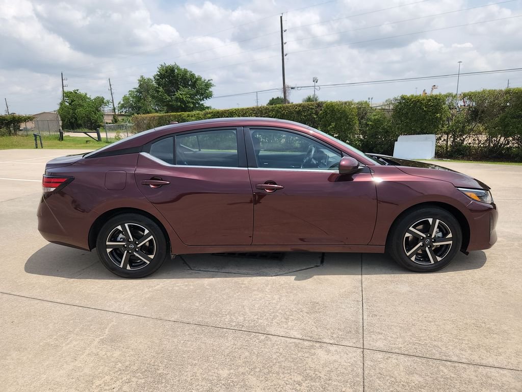 Used 2025 Red Nissan SV image 4