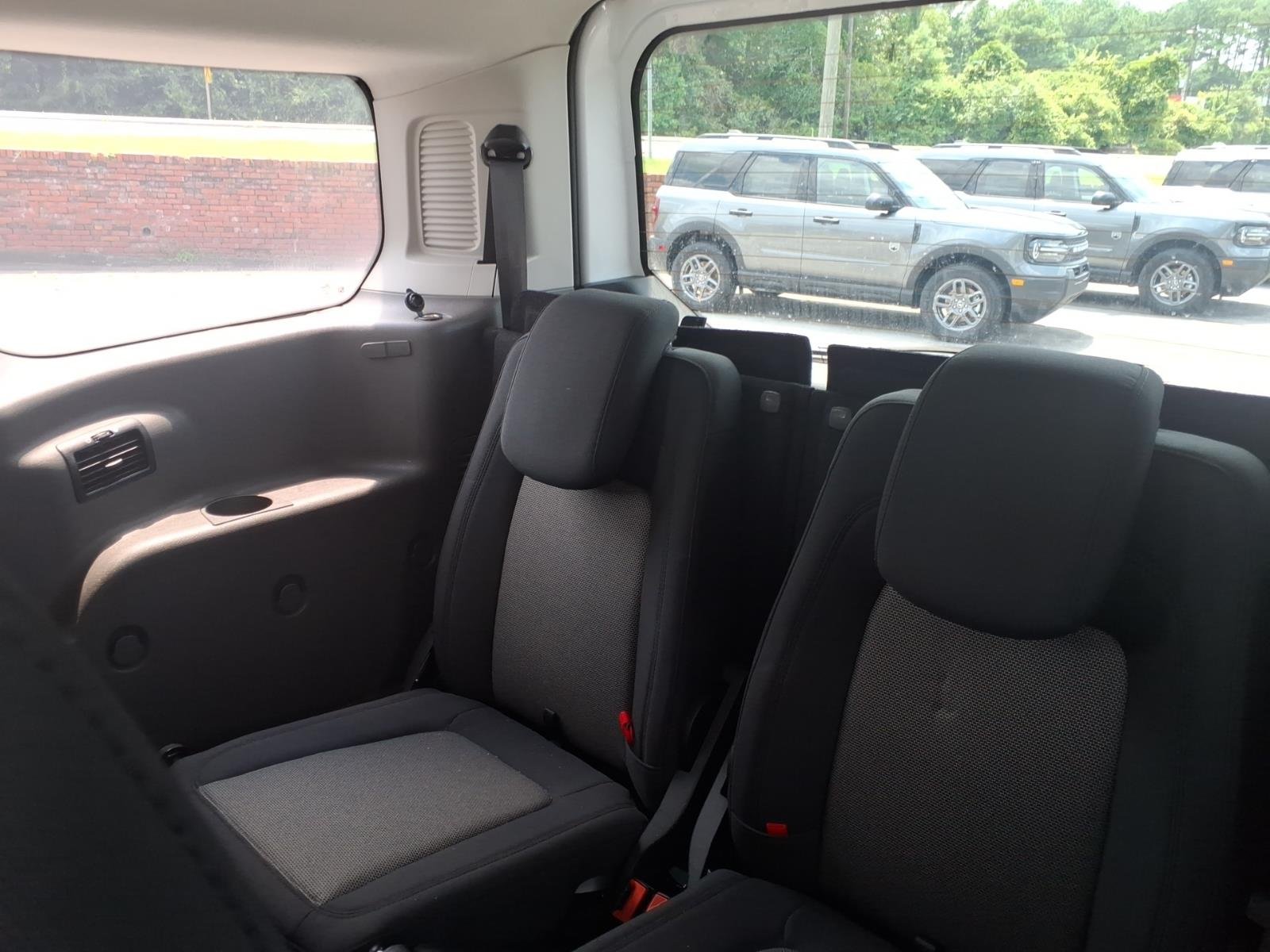 Used 2020 Frozen White Ford XL image 7