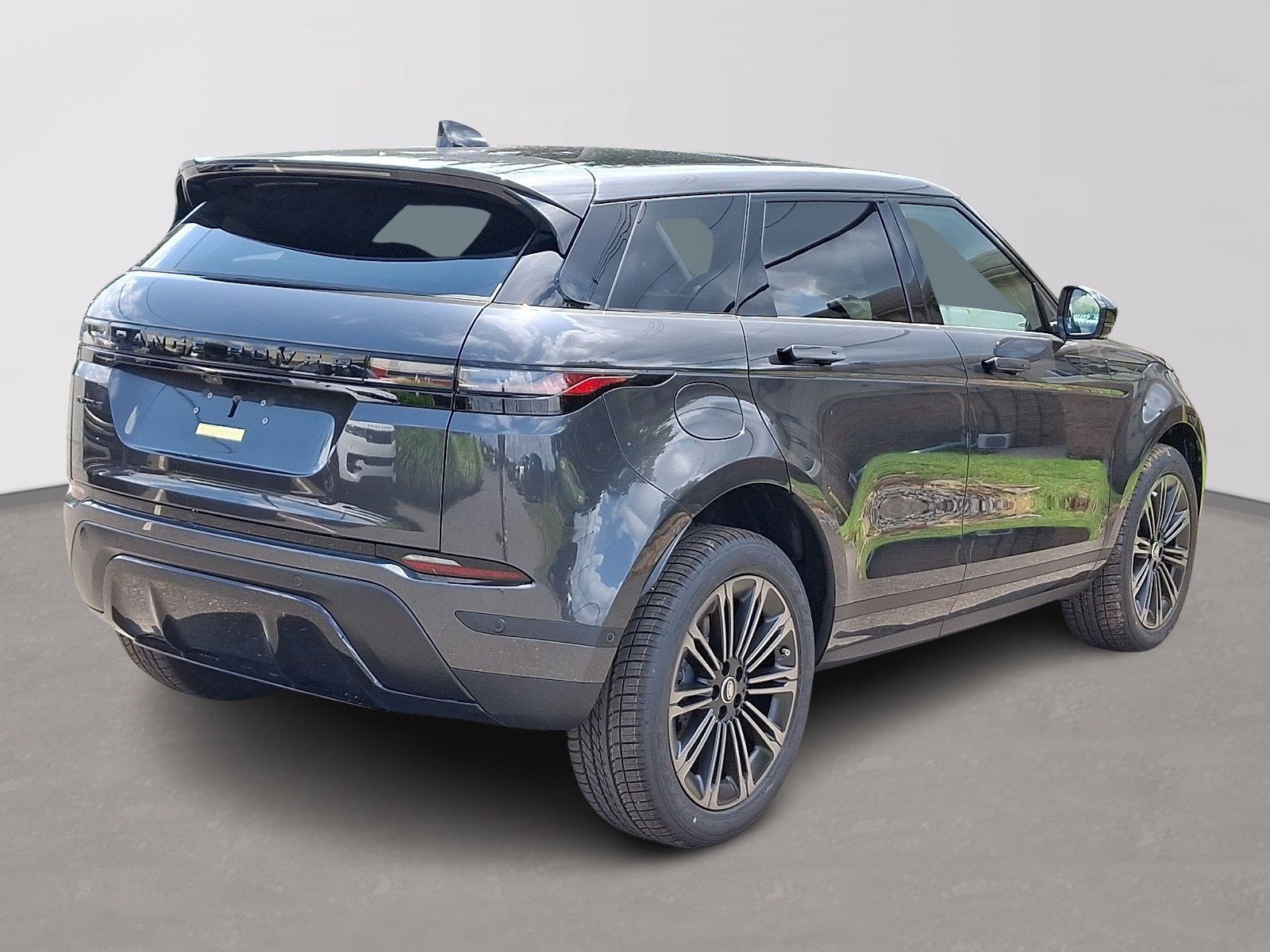 New 2026 Carpathian Grey Land Rover Core S image 3