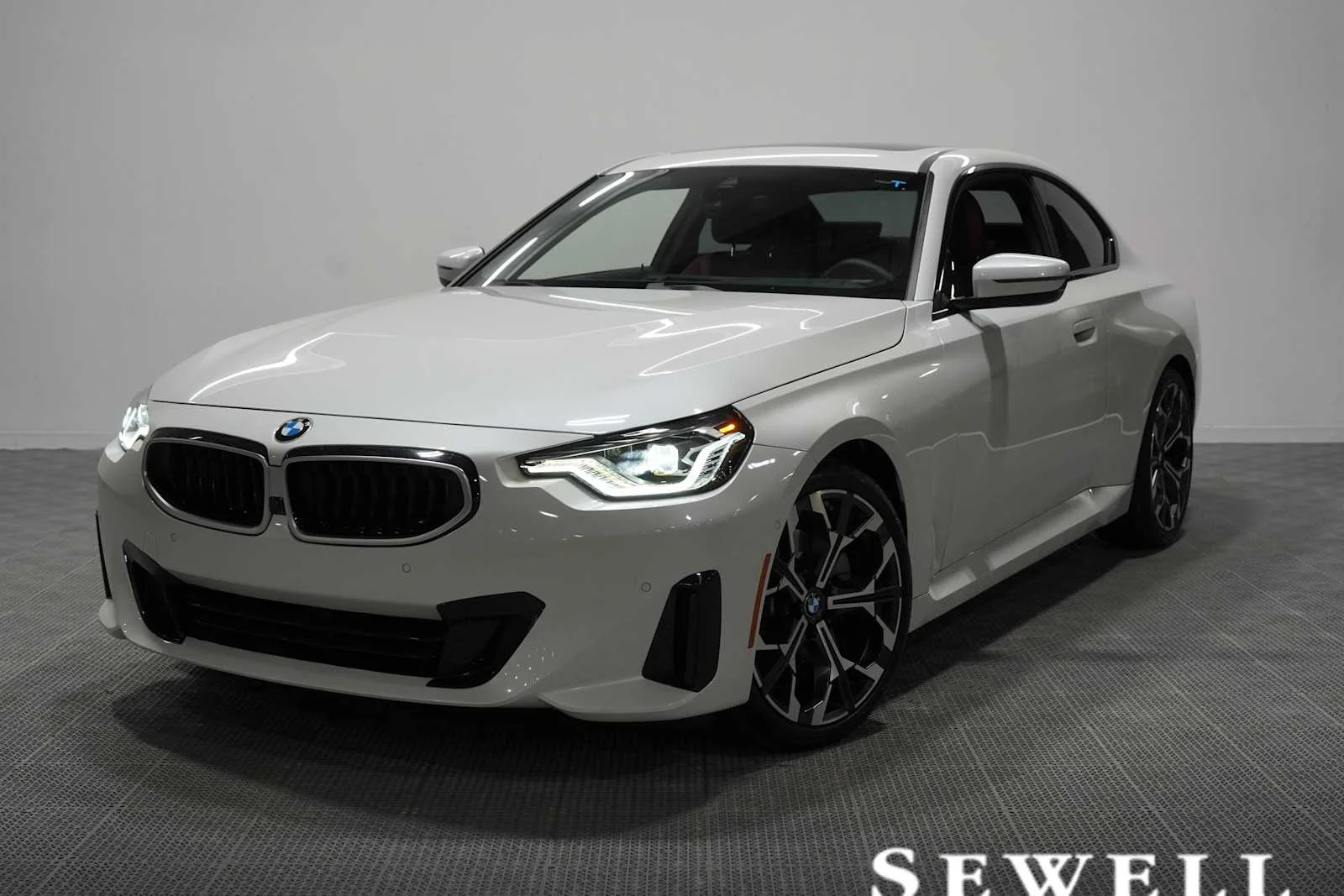 2025 BMW 2 Series 230i Coupe's photo