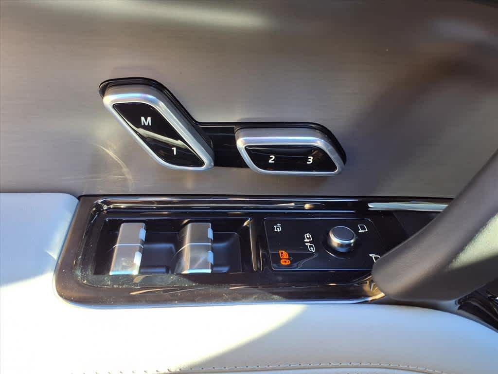 2025 Land Rover Range Rover Sport SE - Photo 11