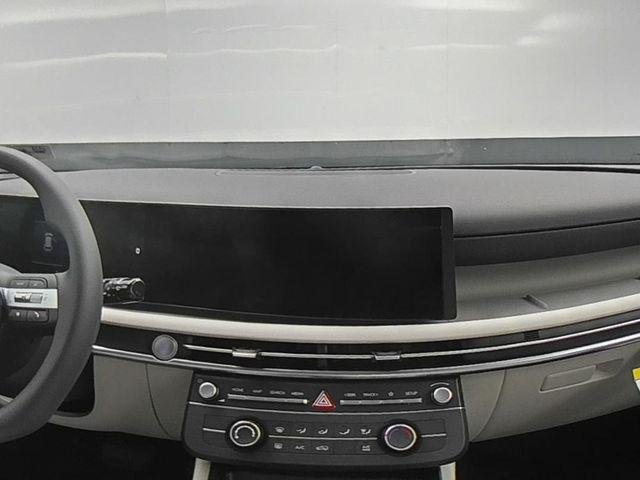 New 2026 White Hyundai SE AWD image 34