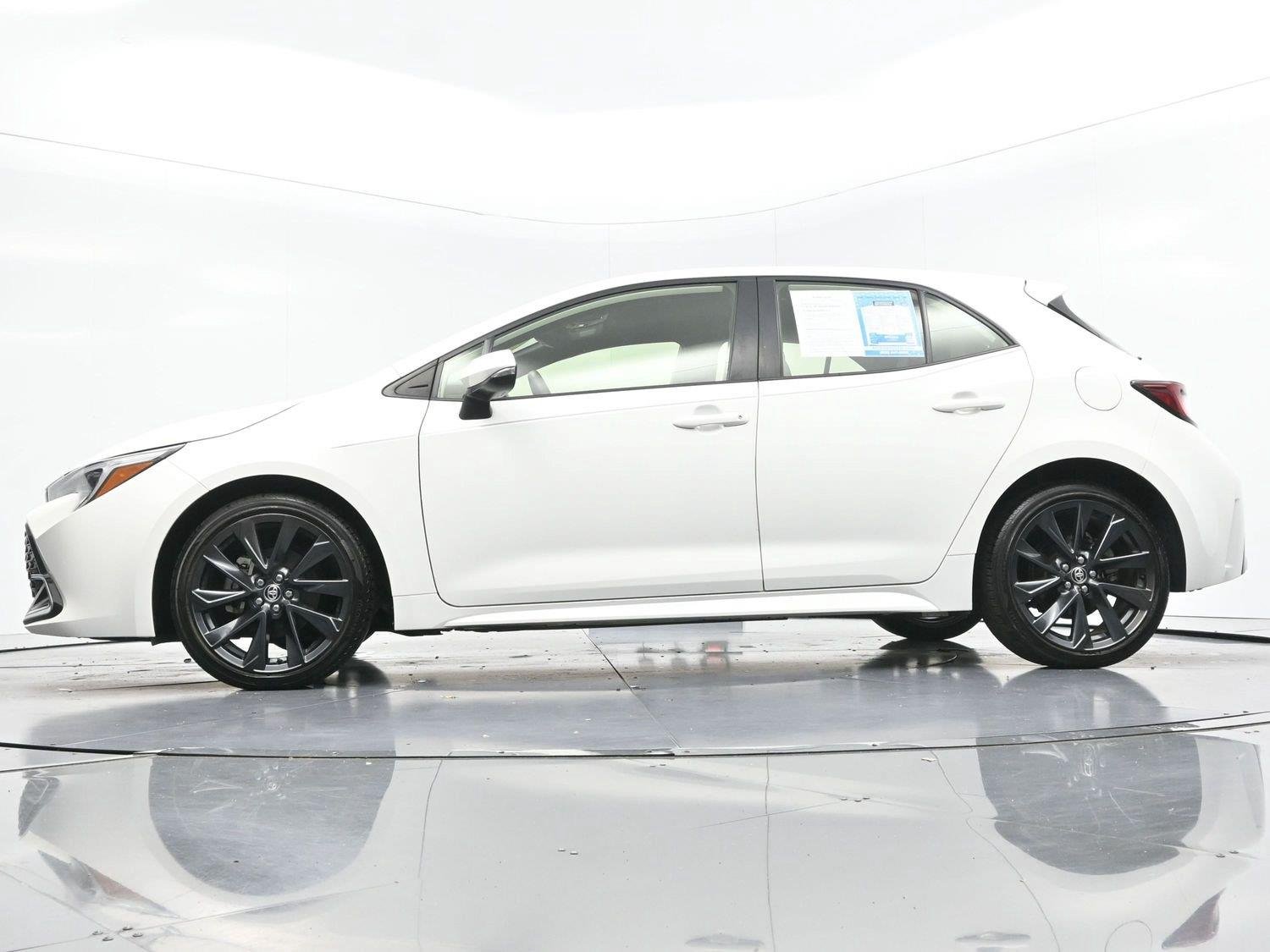 Used 2024 Ice Cap Toyota XSE image 46