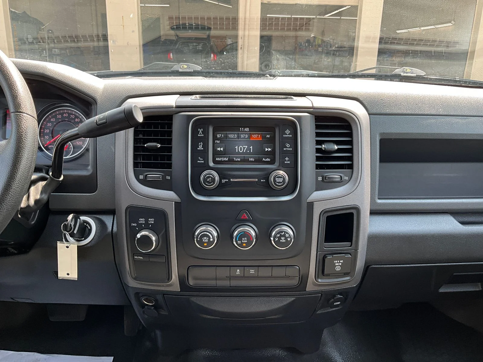 Used 2018 White Ram SSV image 14