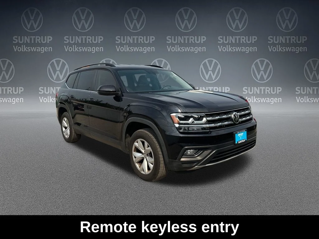 Used 2020 Black Volkswagen 2.0T SE image 9