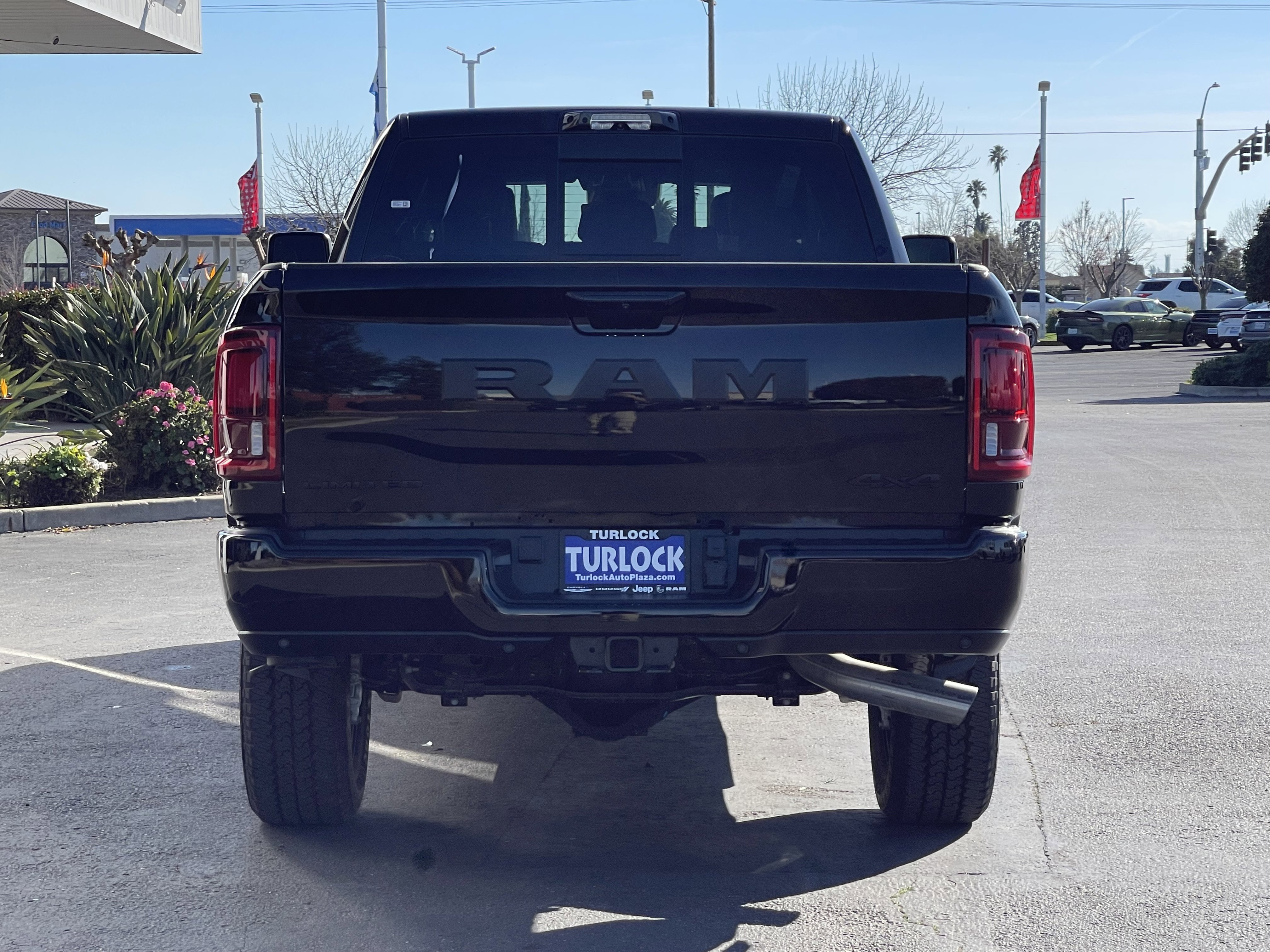 View vehicle photo 7