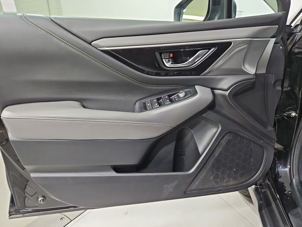 Used 2022 Black Subaru Onyx Edition XT image 11