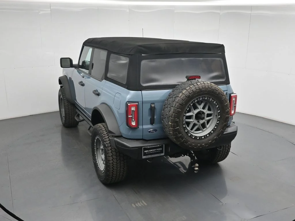 Used 2021 Blue Ford Badlands image 40
