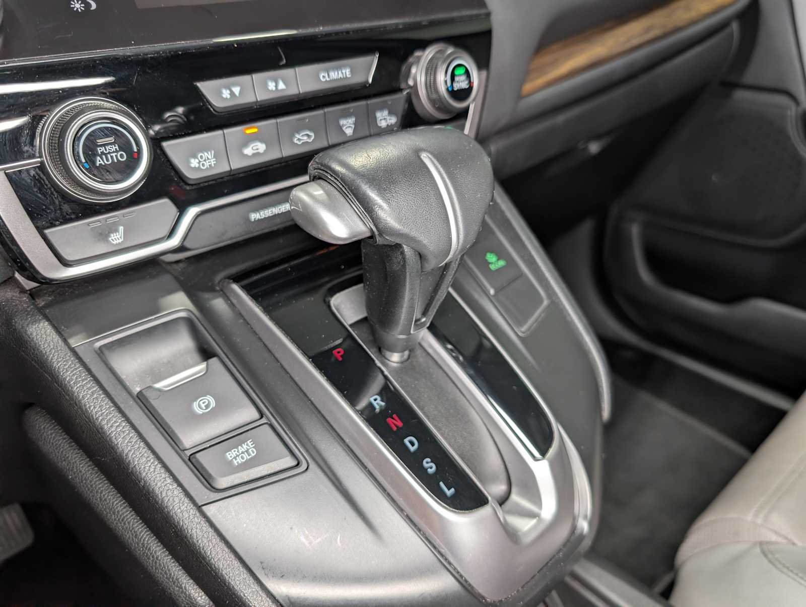 Used 2018 Obsidian Blue Pearl Honda Touring image 32
