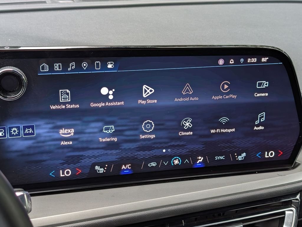 Used 2025 Black Chevrolet LT image 18