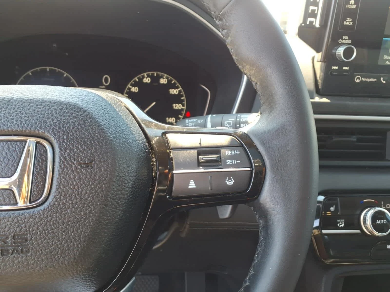 2024 Honda Pilot Touring - Photo 23