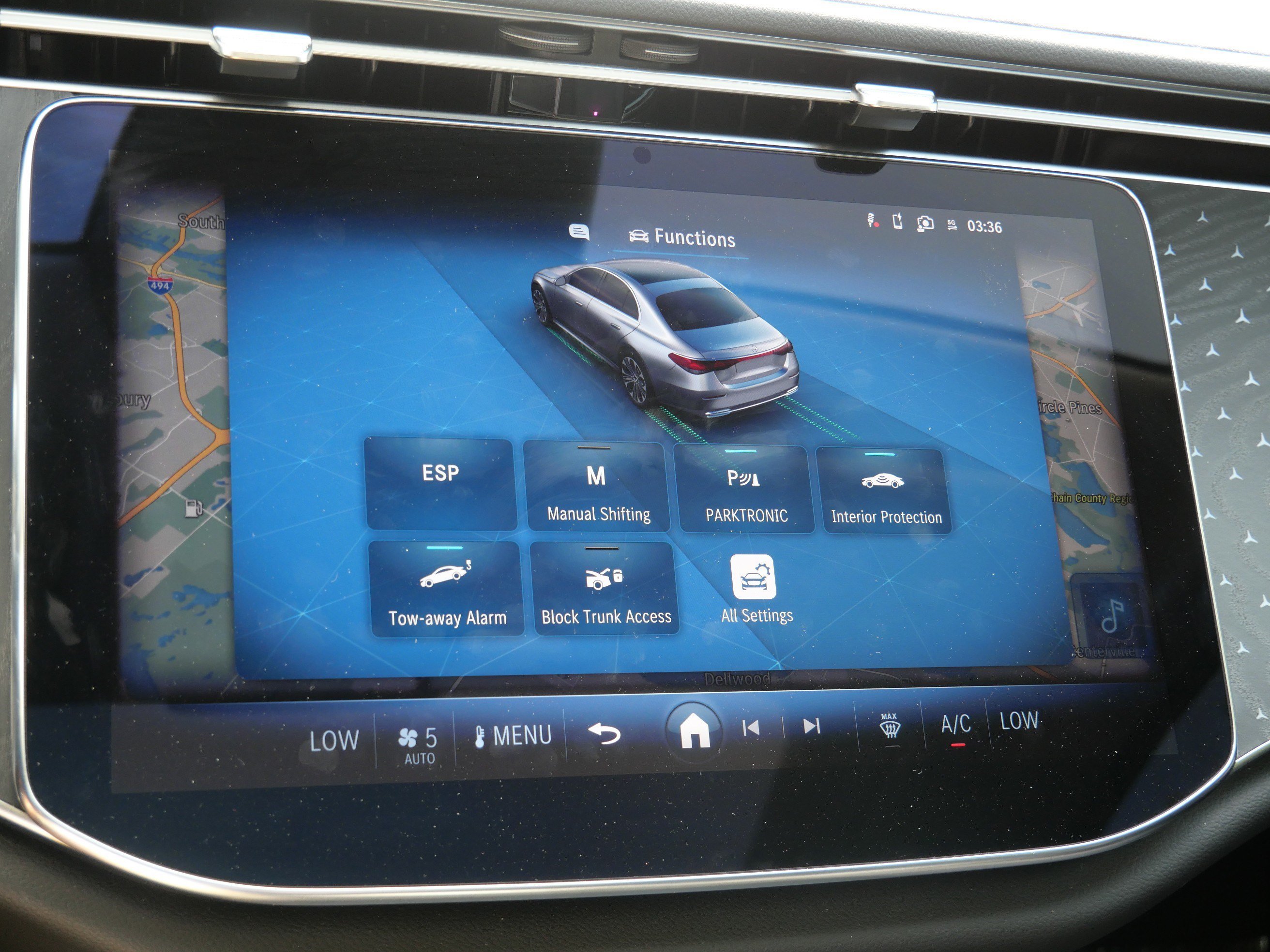 2025 Mercedes-Benz E-Class E350 - Photo 32
