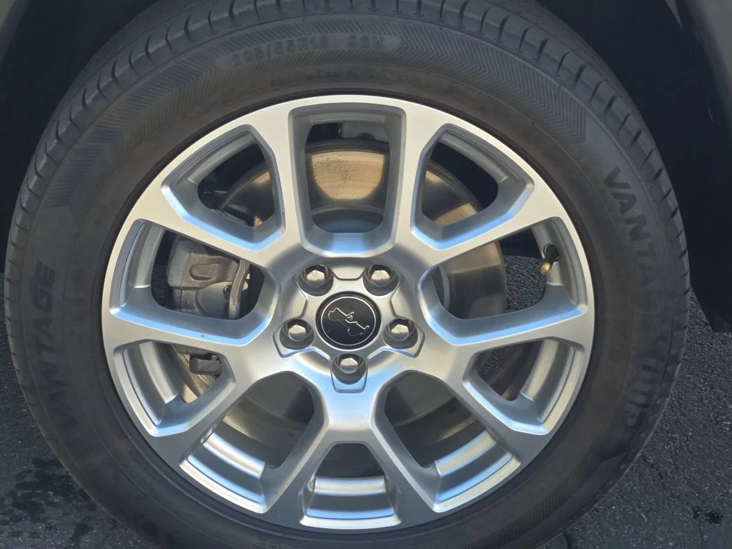Used 2025 Silver Jeep Limited image 48