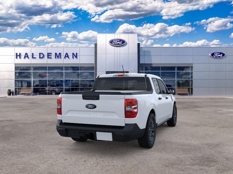 New 2026 Oxford White Ford XLT image 8