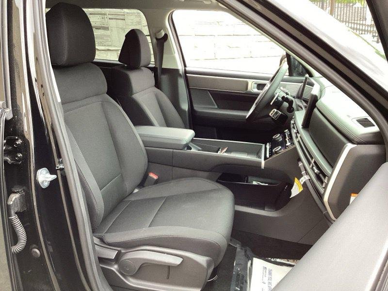 New 2026 Black Hyundai SE image 11