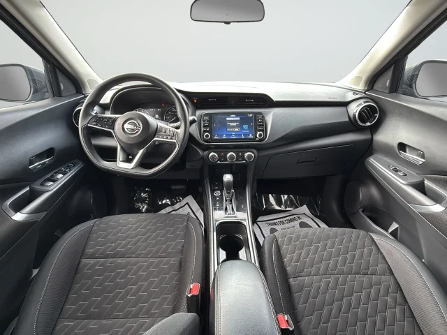 Used 2023 Gray Nissan SV image 9