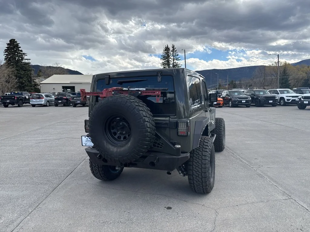 Used 2016 Green Jeep Rubicon image 3