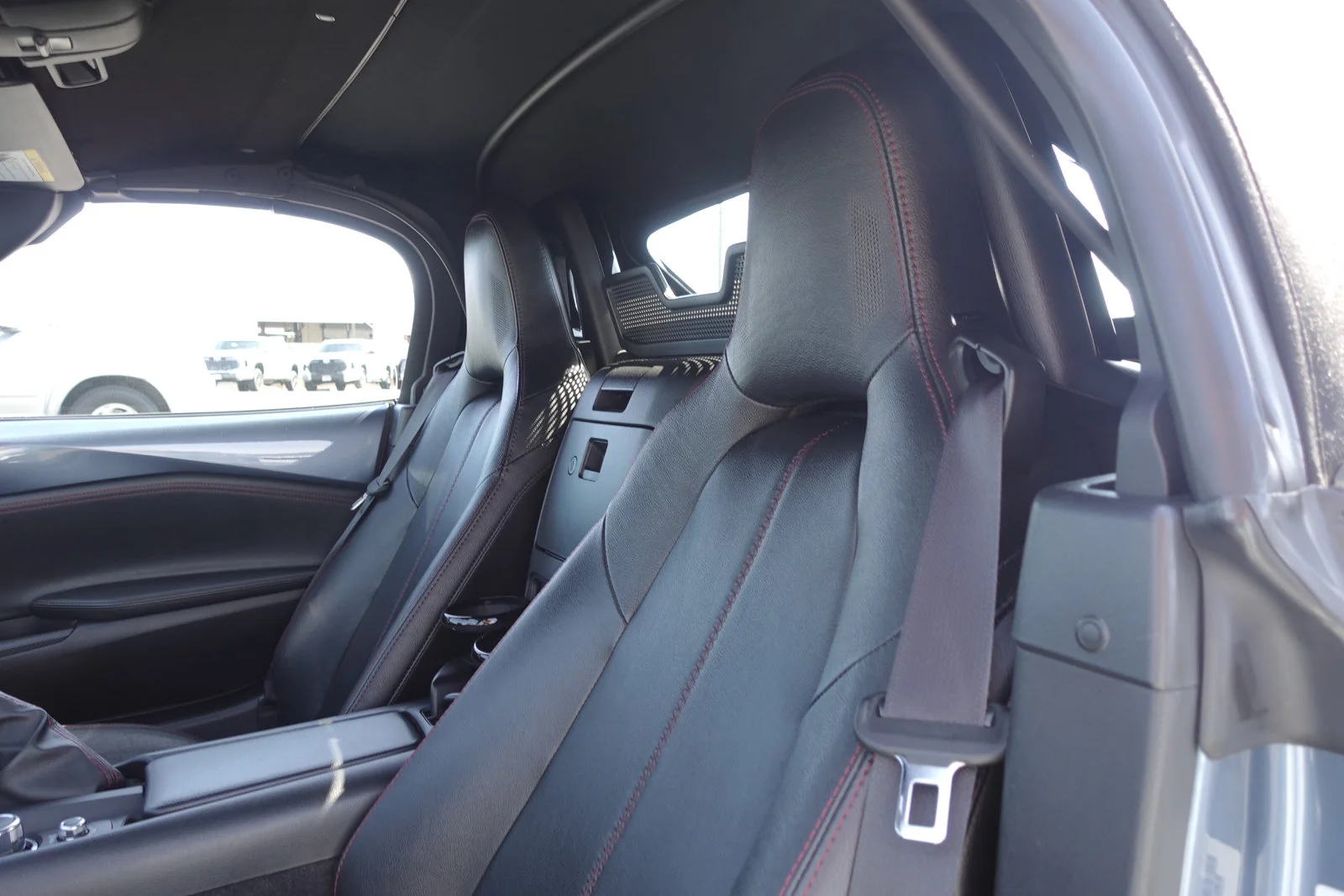 Used 2016 Blue Reflex Mica Mazda Grand Touring image 10